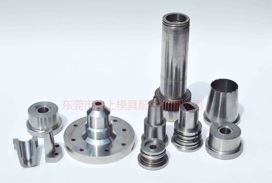 Custom SKD61 Injection Mould Components. Precise Tooling voor cosmetische flessen.