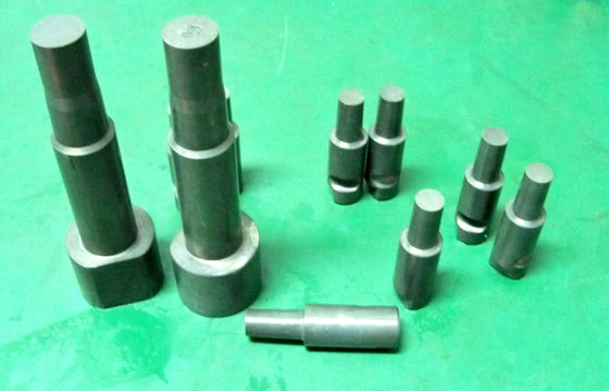 High-Speed Automotive Injection Mould Pins. 0,005 mm Precision Verticality.