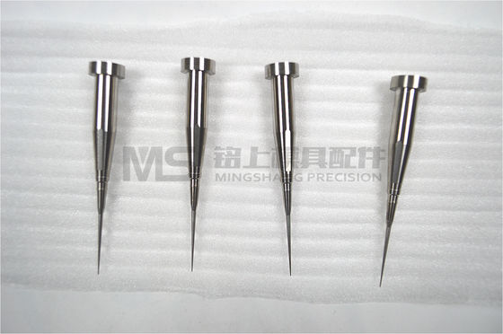 Medische Precision Core Pins. 64 holte schimmelinzet voor verbruiksartikelen.