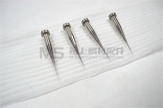 Medische Precision Core Pins. 64 holte schimmelinzet voor verbruiksartikelen.