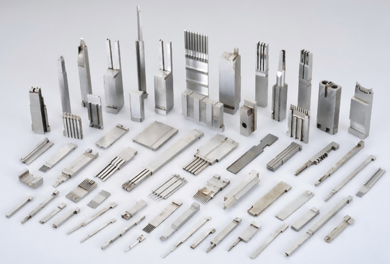 Hoog-precisie connector vorm component is gemaakt van 1.2312 vorm staal