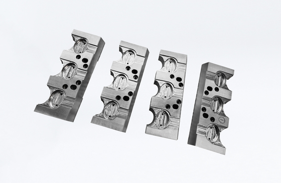 ASSAB Mold Steel Custom Niet-standaard kernen met 0,005 mm nauwkeurigheid voor verpakkingsvormen