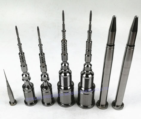 Multi-holte vormcomponenten. Precieze onderdelen voor plastic invoegvorm.